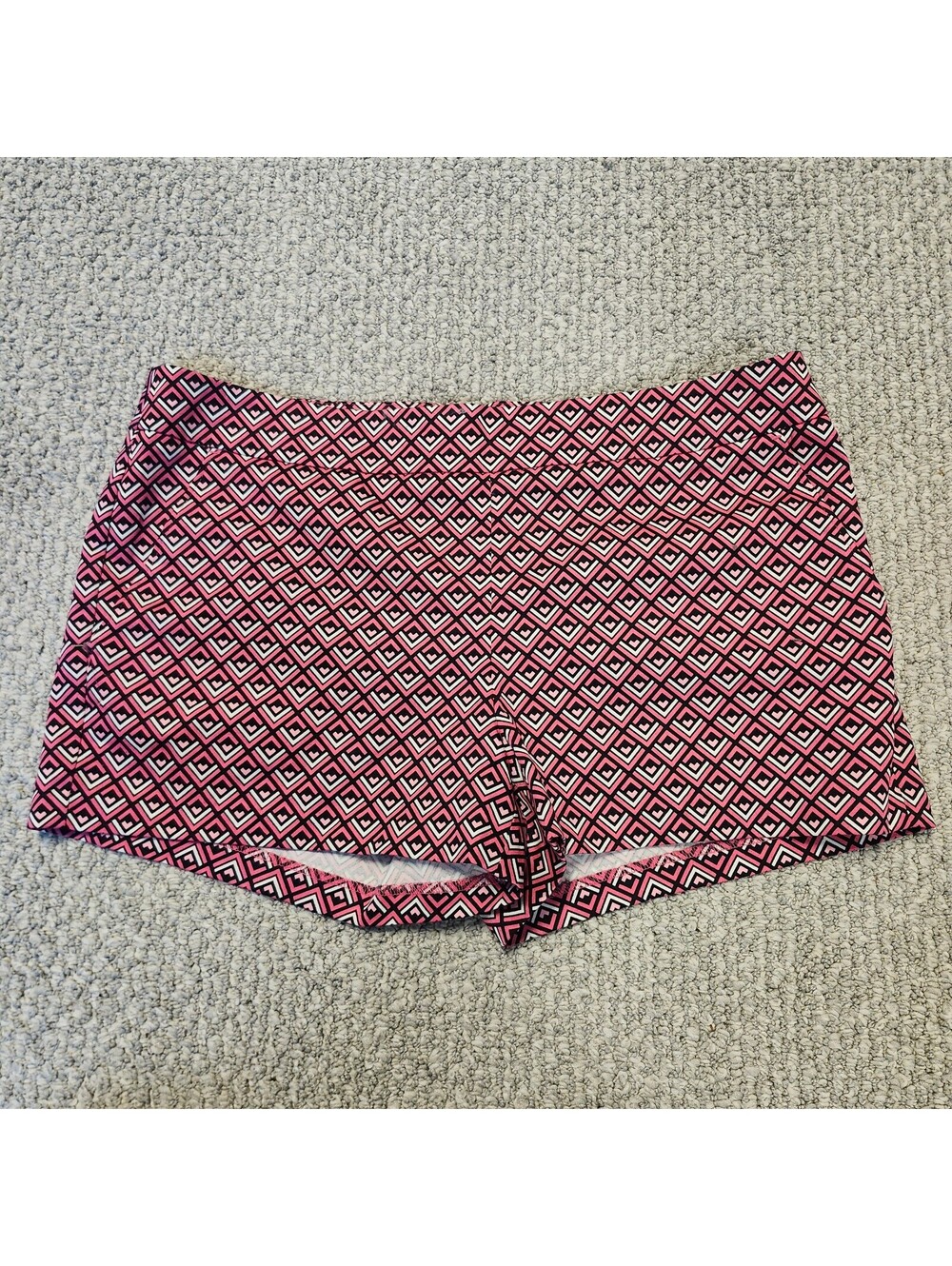 Express Women's Geometric Print Shorts Size 8 NWT